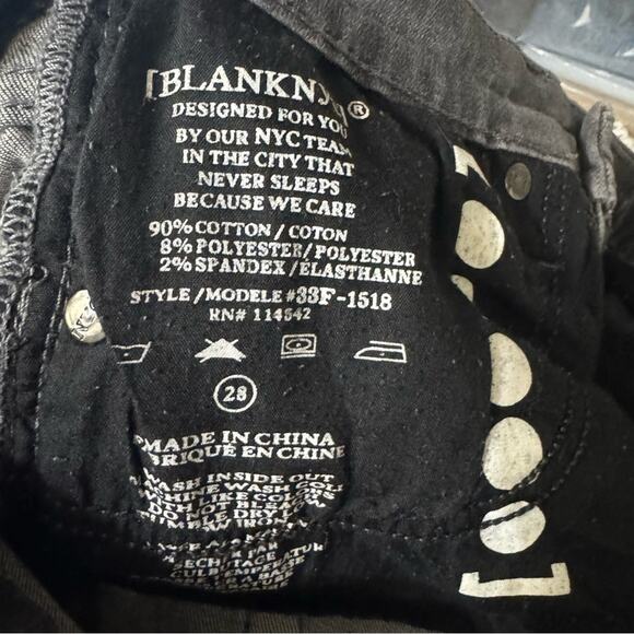 Blank NYC mid rise size 28 ripped faded Charcoal Distressed Skinny Jeans - Picture 5 of 7